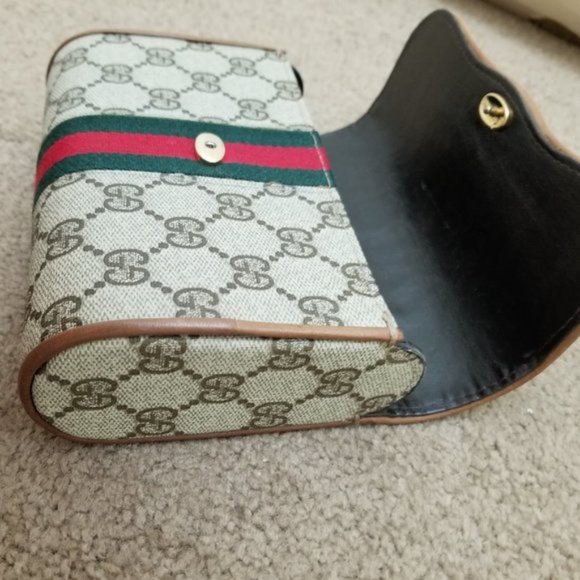 Rare Vintage Gucci Clutch - Picture 8 of 8